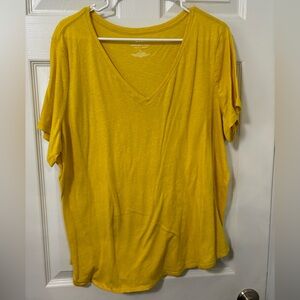 NWOT yellow v neck short sleeve 1X